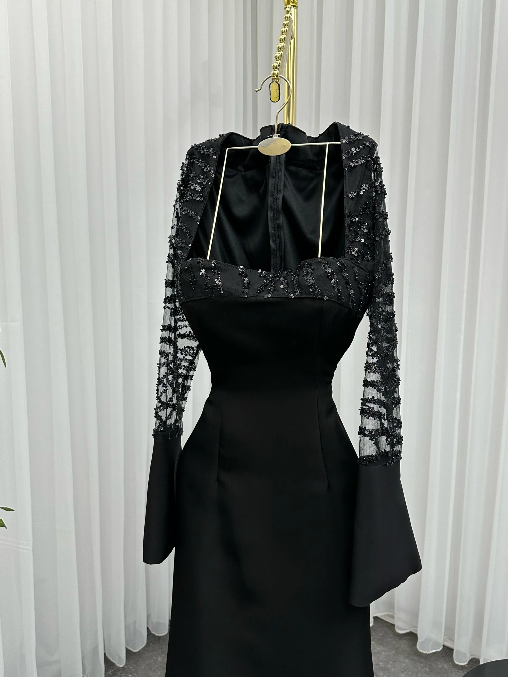 HpF0KRlhBE5WtxVSqMPeGPElGpdWh4TGx51TUJbf